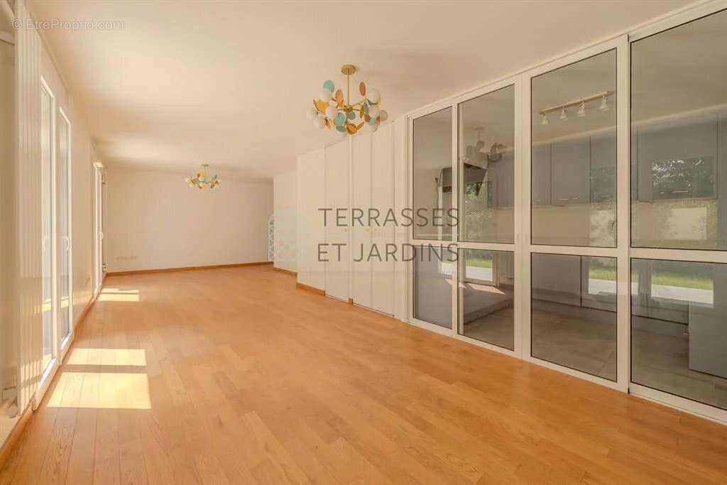 Appartement à PUTEAUX