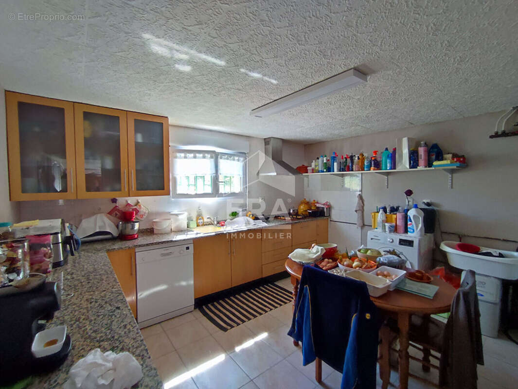 Maison à LE DESCHAUX