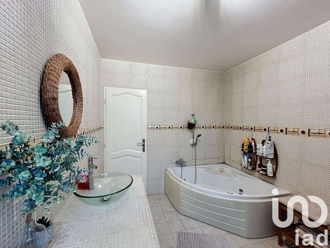 Photo 8 - Maison à MONTLIGNON