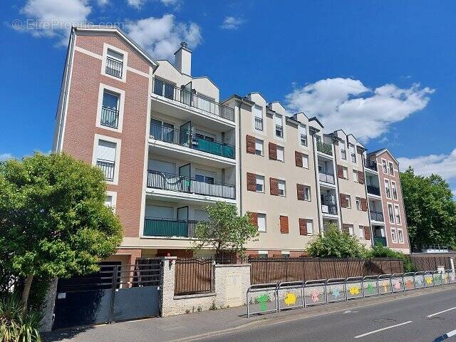 Appartement à QUINCY-SOUS-SENART