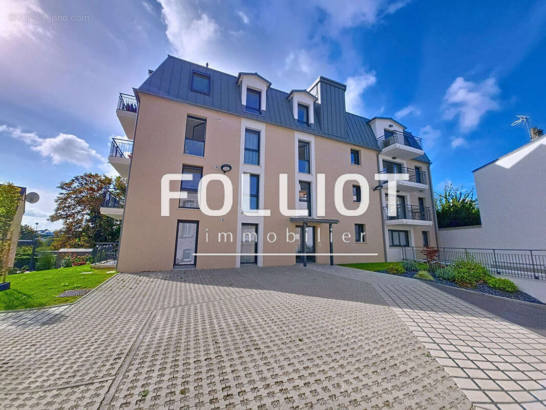 Appartement à DONVILLE-LES-BAINS