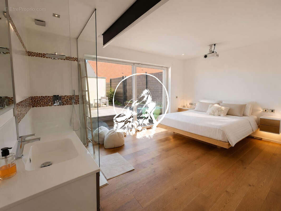 Maison 263 m² à Lachambre  - photo 9
