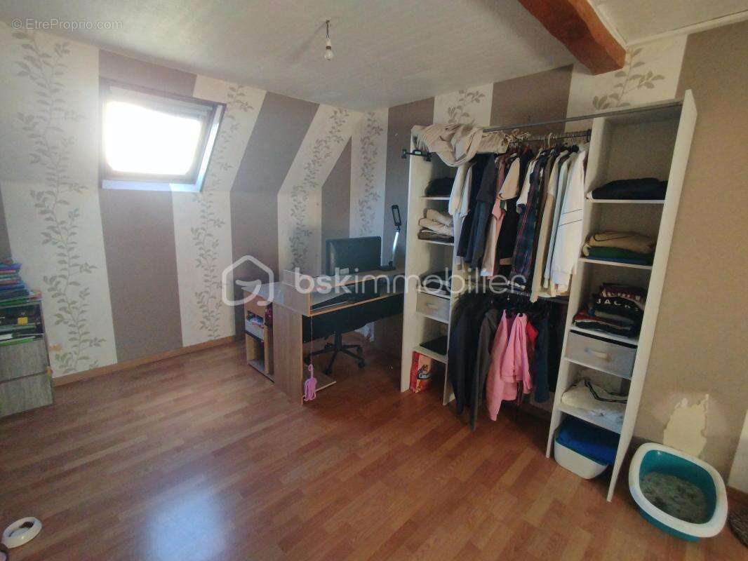 Maison à MONCHAUX-SORENG