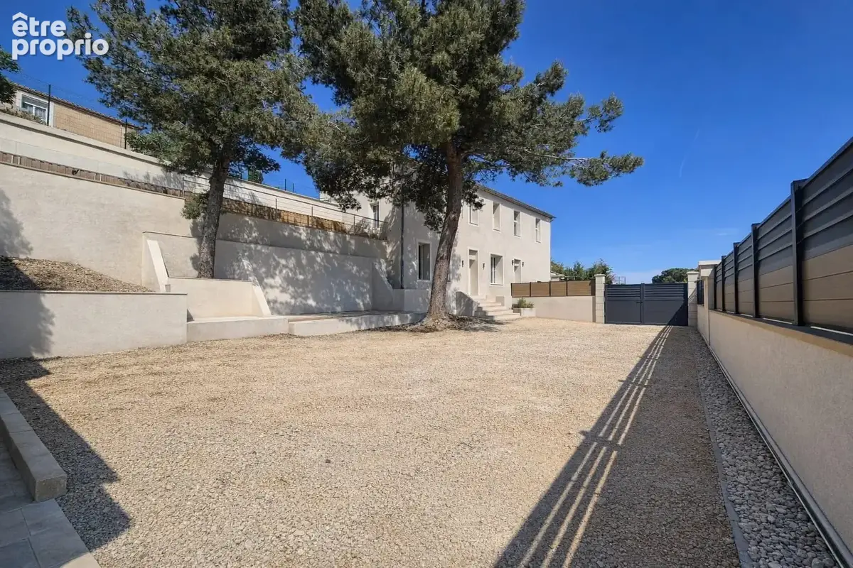 Maison Duplex T4 — 115 m2 avec terasse et grand jardin 225m2 + 2 stationnements - photo 2
