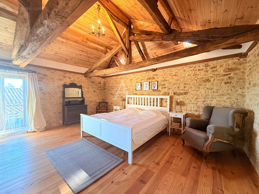 Maison à CASTELFRANC