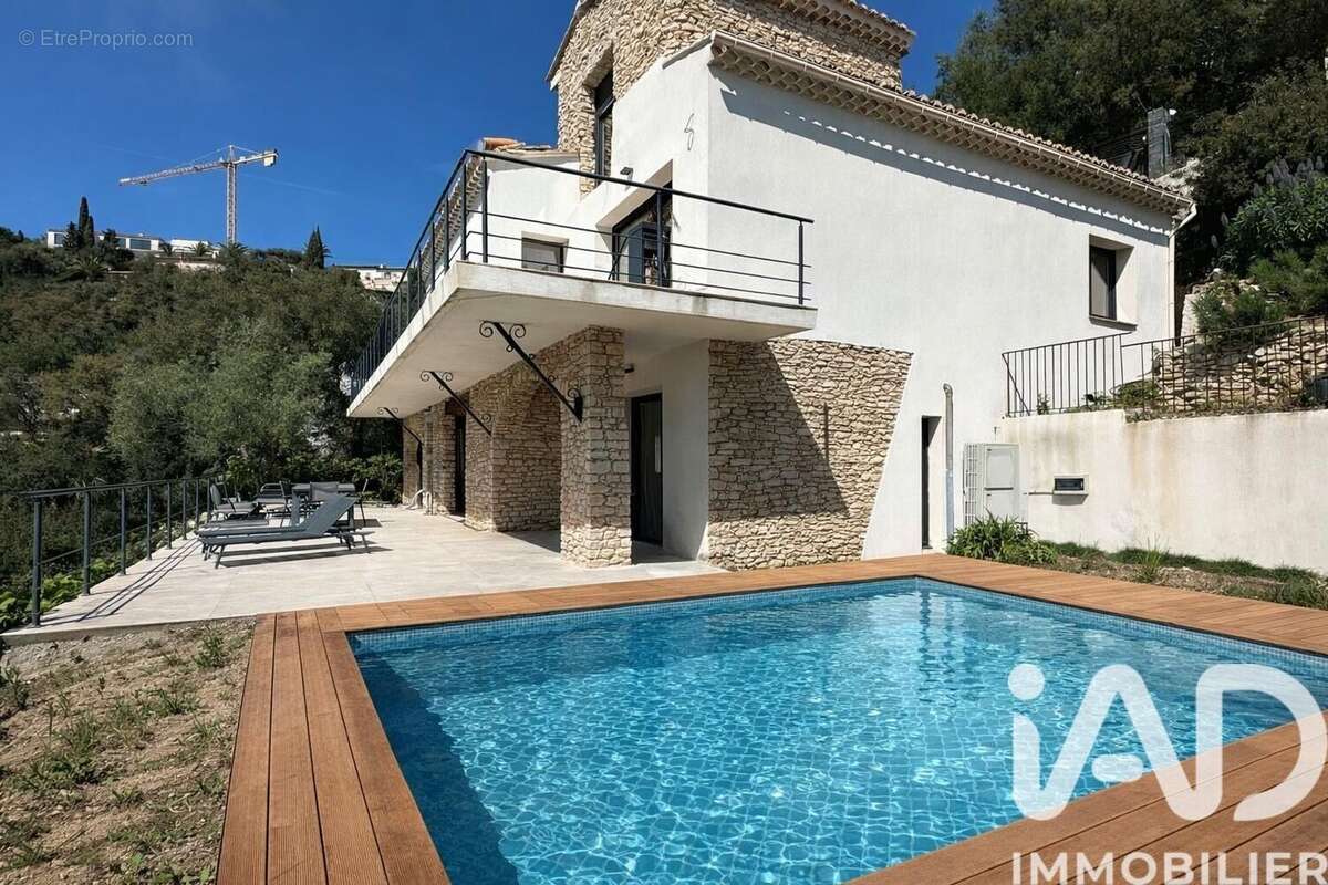 Photo 2 - Maison à LES ISSAMBRES