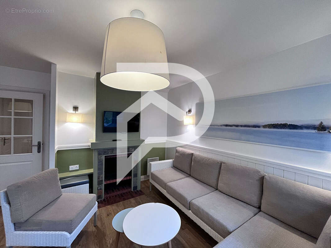 Maison à CHAMOUILLE