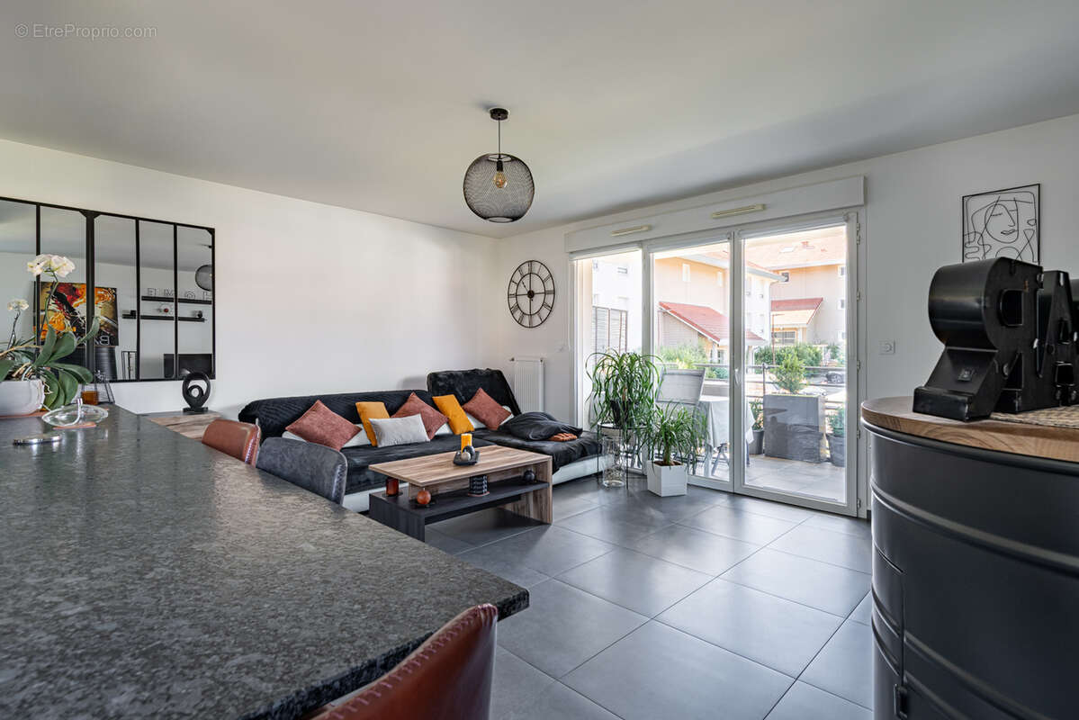 Appartement à POISY