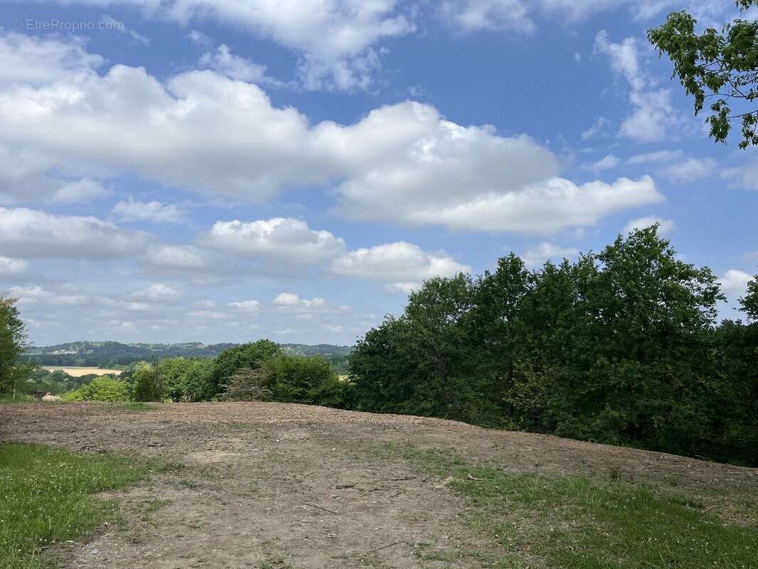 Terrain à PUYOO