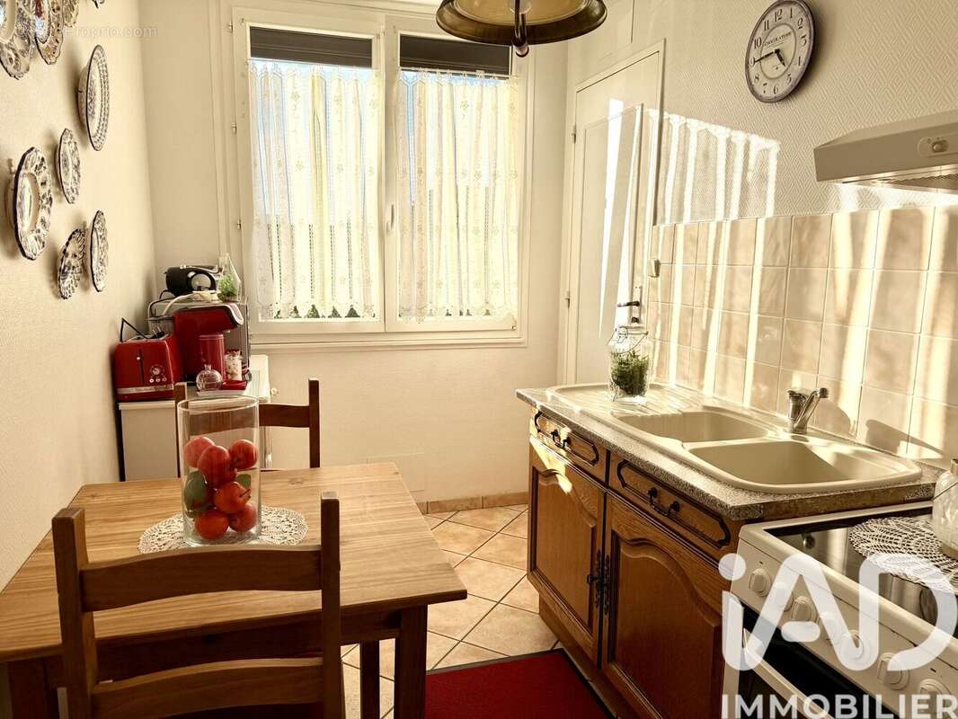 Photo 2 - Appartement à SAINT-JEAN-DE-BRAYE