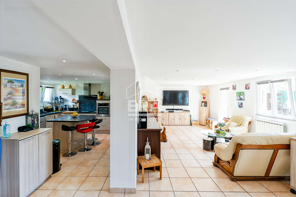 Maison à BOUC-BEL-AIR