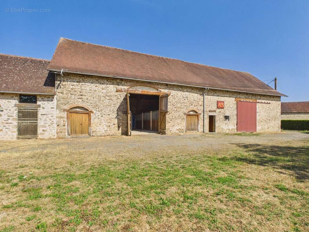 Propriété équestre avec 5 chambres, excellentes écuries et 19.5ha - photo 15