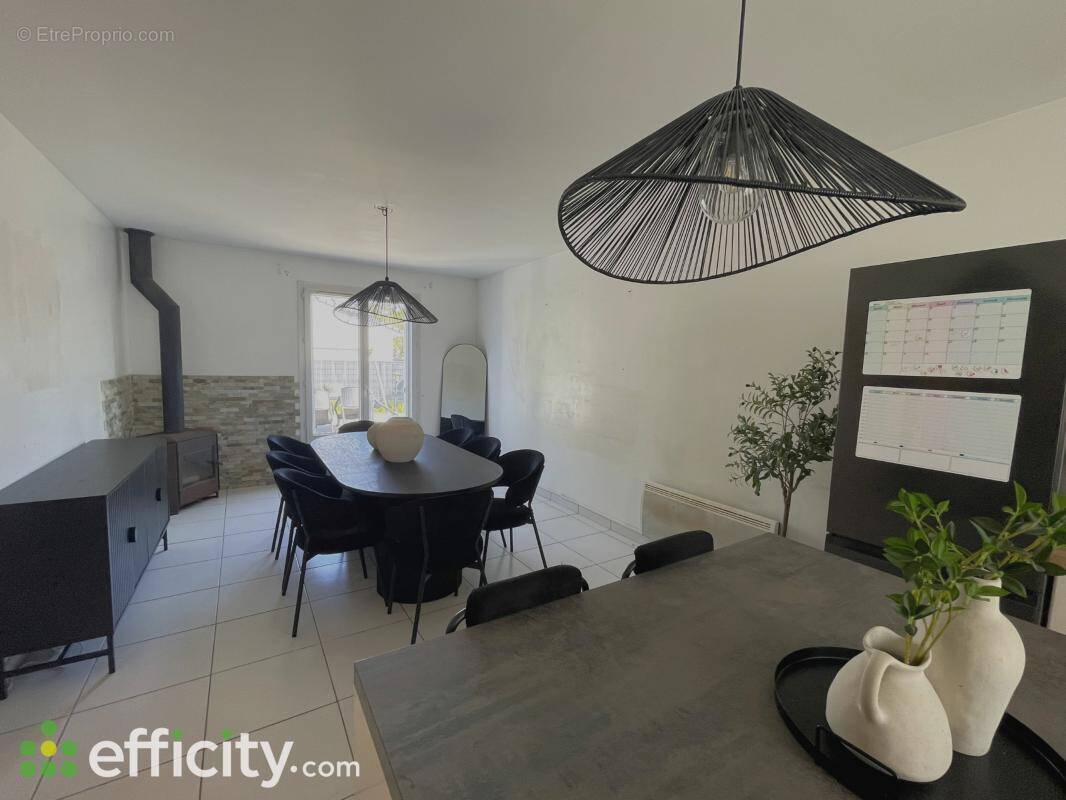 Maison à SAINT-SEURIN-SUR-L'ISLE