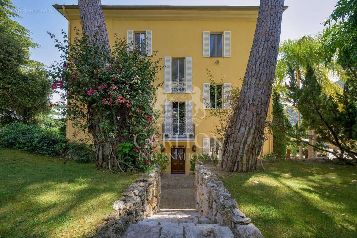 Maison à EZE