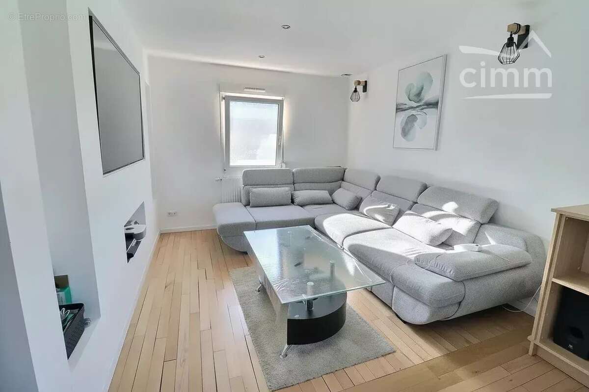 Maison individuelle rénovée de 125 m² – 4 chambres – Terrain de 1 008 m² – PETITE ROSSELLE - photo 4