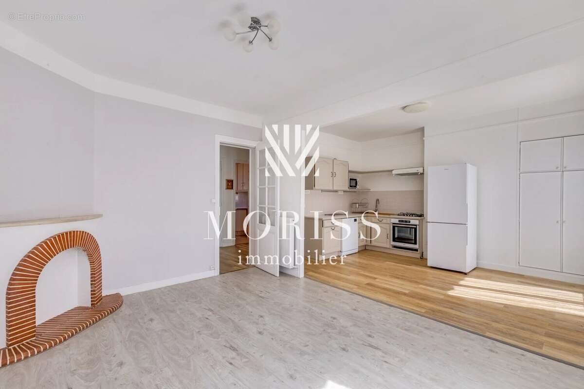 Appartement à PARIS-14E