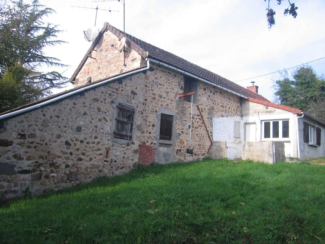 Maison à SEMELAY