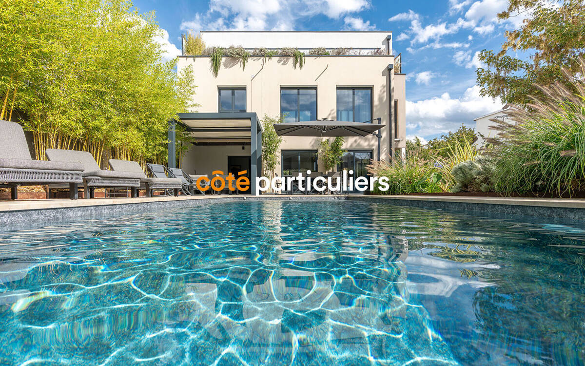 Maison à SAINT-MAUR-DES-FOSSES