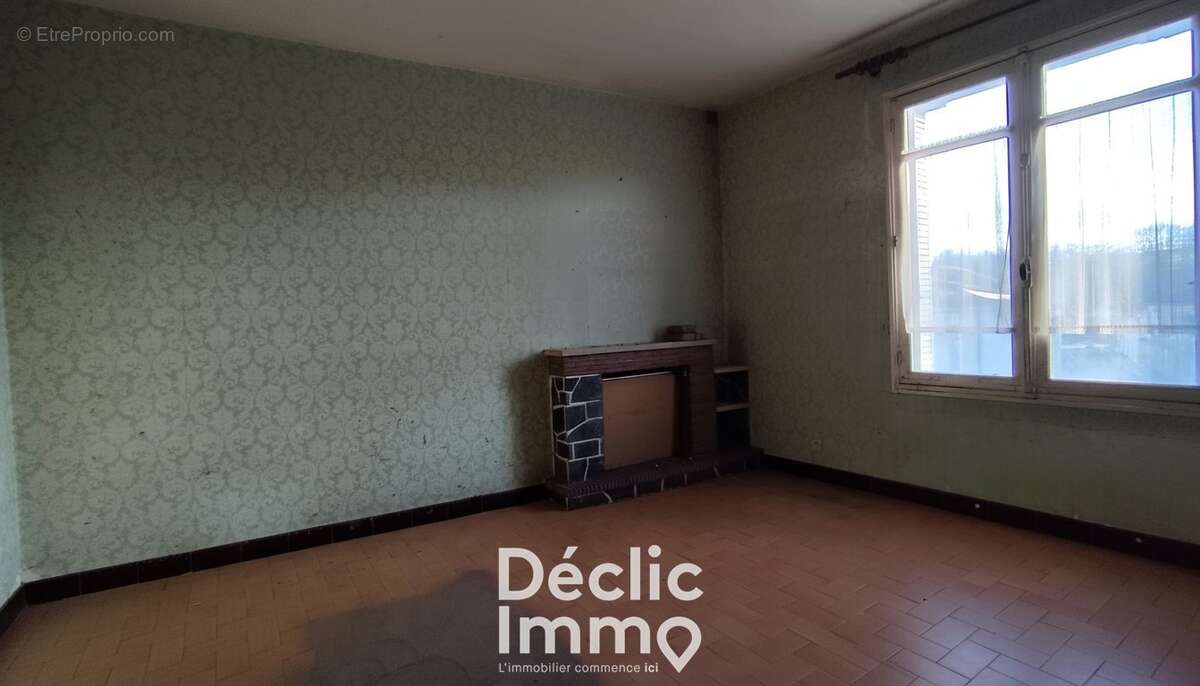 Maison à VOEUIL-ET-GIGET