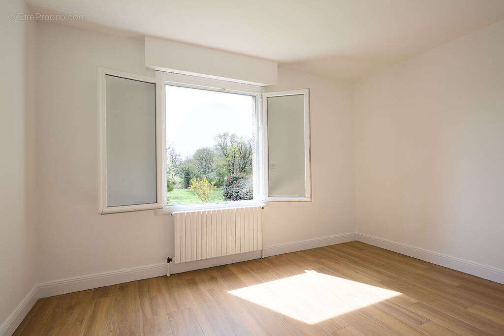 Maison à LOCOAL-MENDON