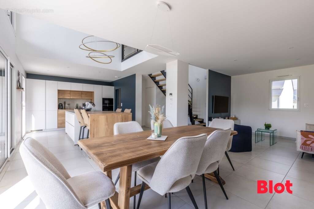 Maison à LOUVIGNE-DE-BAIS