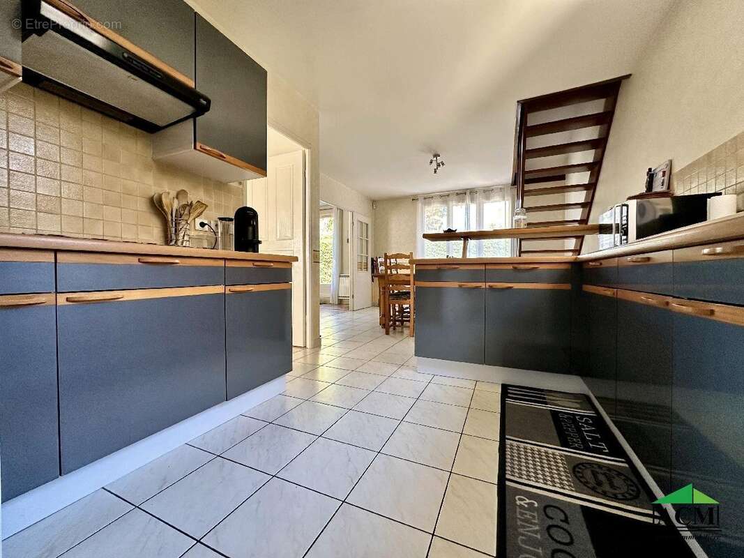 Maison à MERY-SUR-OISE