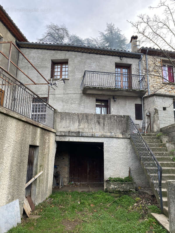 Maison à BEZ-ET-ESPARON