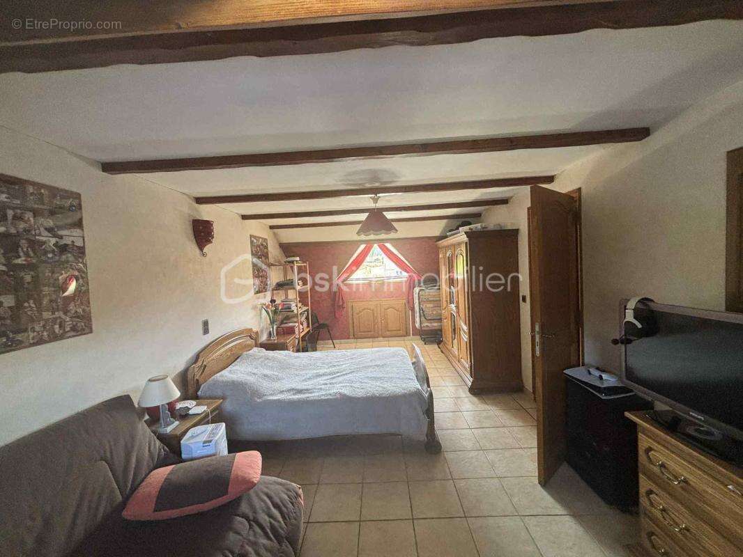 Maison à GUE-D'HOSSUS