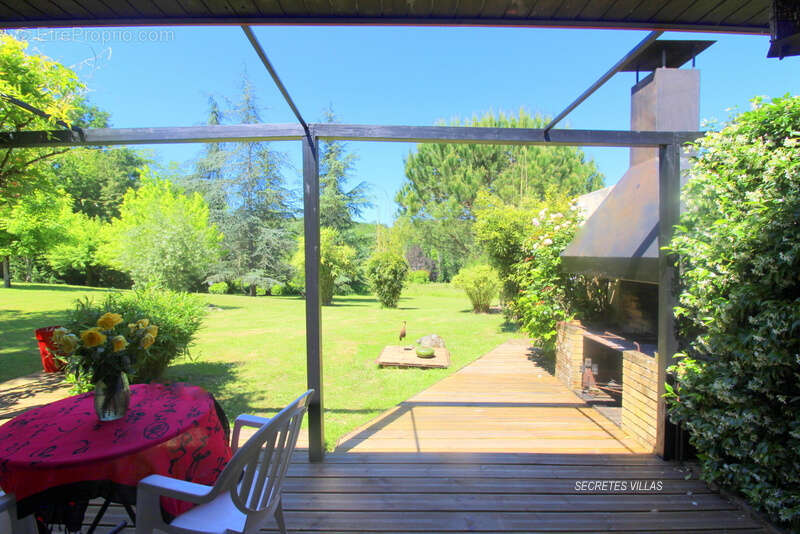 Maison à SALLEBOEUF