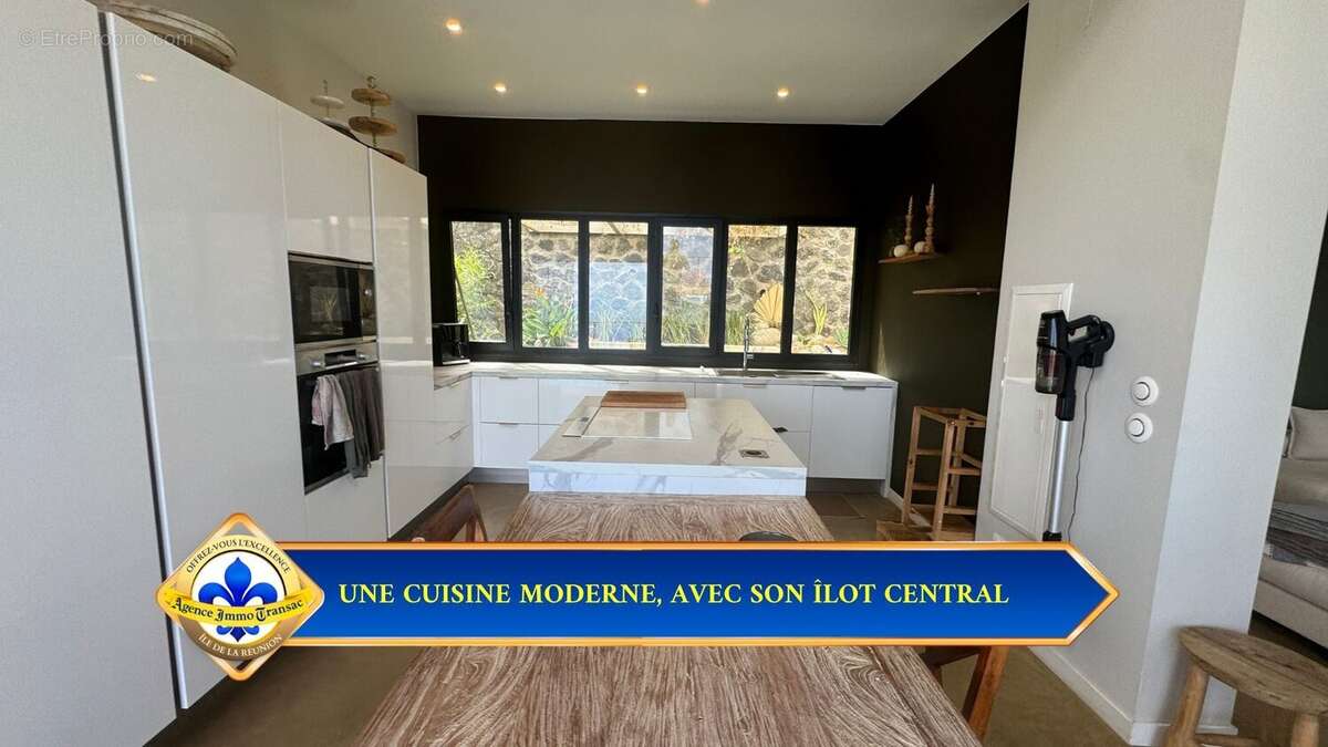 Maison à LES TROIS-BASSINS