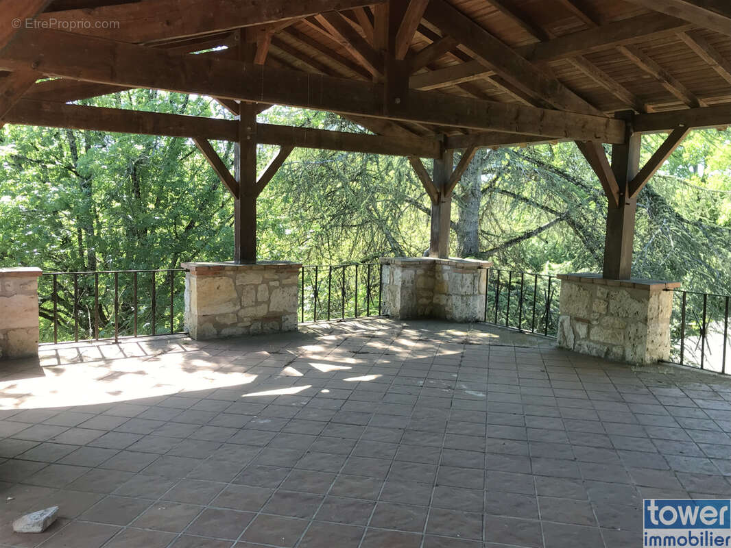 Maison à LAROQUE-TIMBAUT