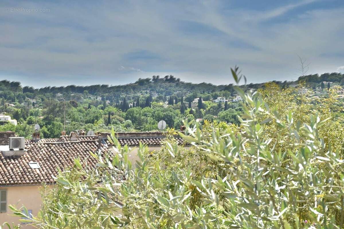 Maison à VALBONNE