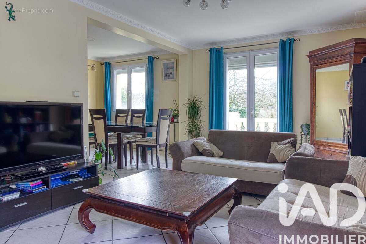 Photo 4 - Maison à MONTIGNY-LES-CORMEILLES