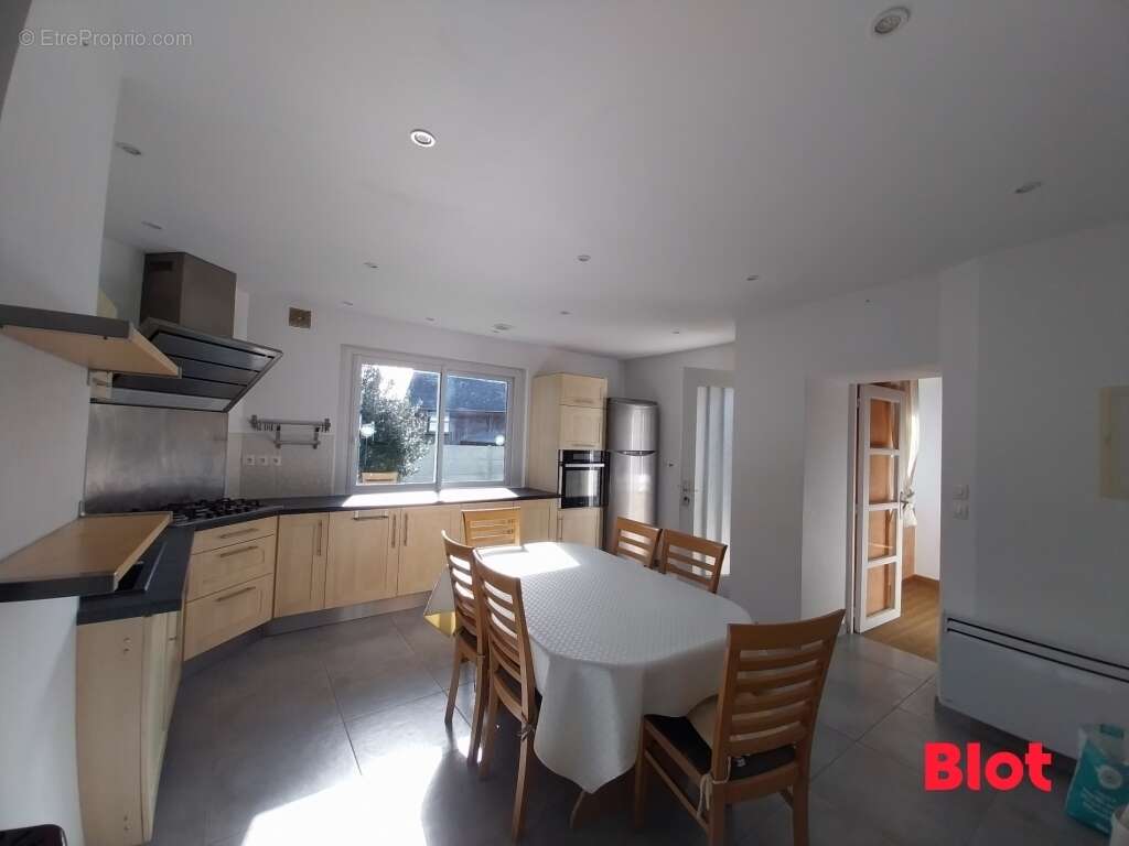 Maison à MINIAC-MORVAN