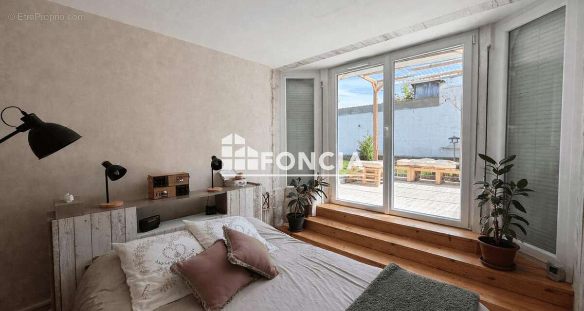 Maison avec jardin et garage - entièrement rénovée - confort de plain-pied - photo 2