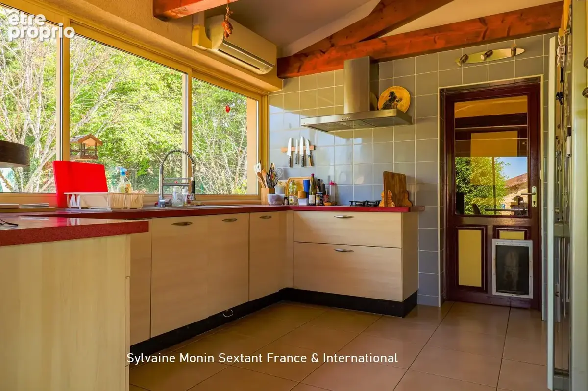 Elegante maison de caractère en pierre, 6 chambres, piscine, dépendances sur un terrain arboré de 5 000 m2 - photo 15