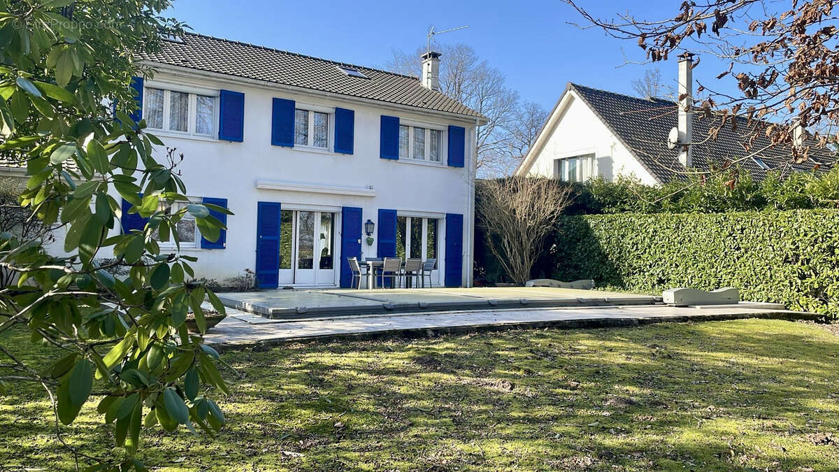 Maison à CHEVREUSE
