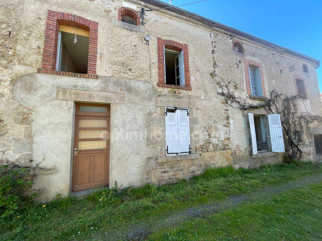 Maison  en pierre de 150 m2 avec grange- atelier-jardin - photo 2