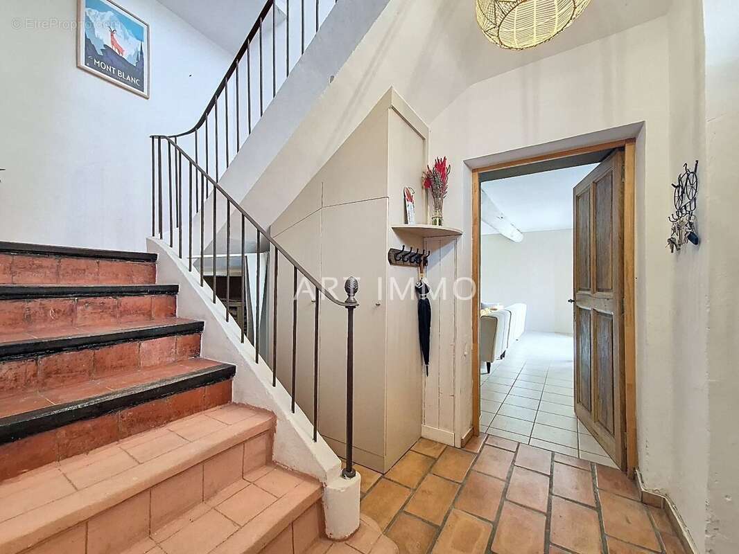 Maison à L'ISLE-SUR-LA-SORGUE