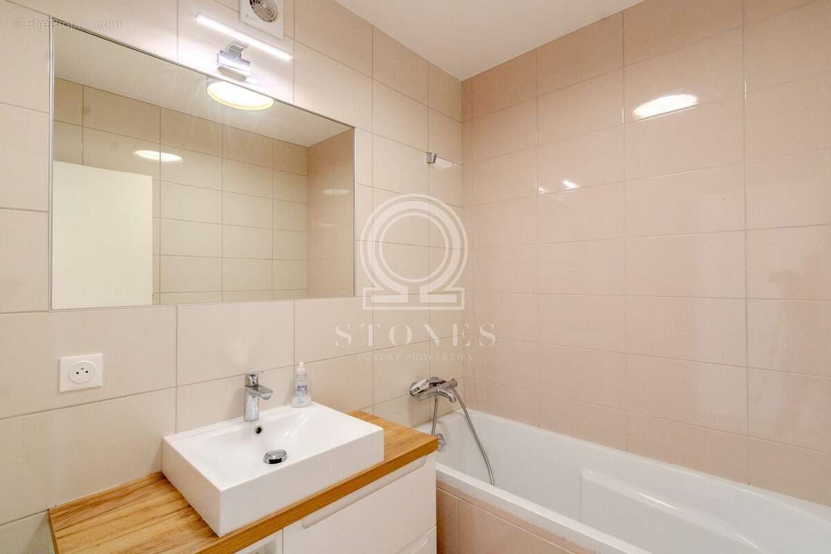 Appartement à FONTENAY-LE-FLEURY