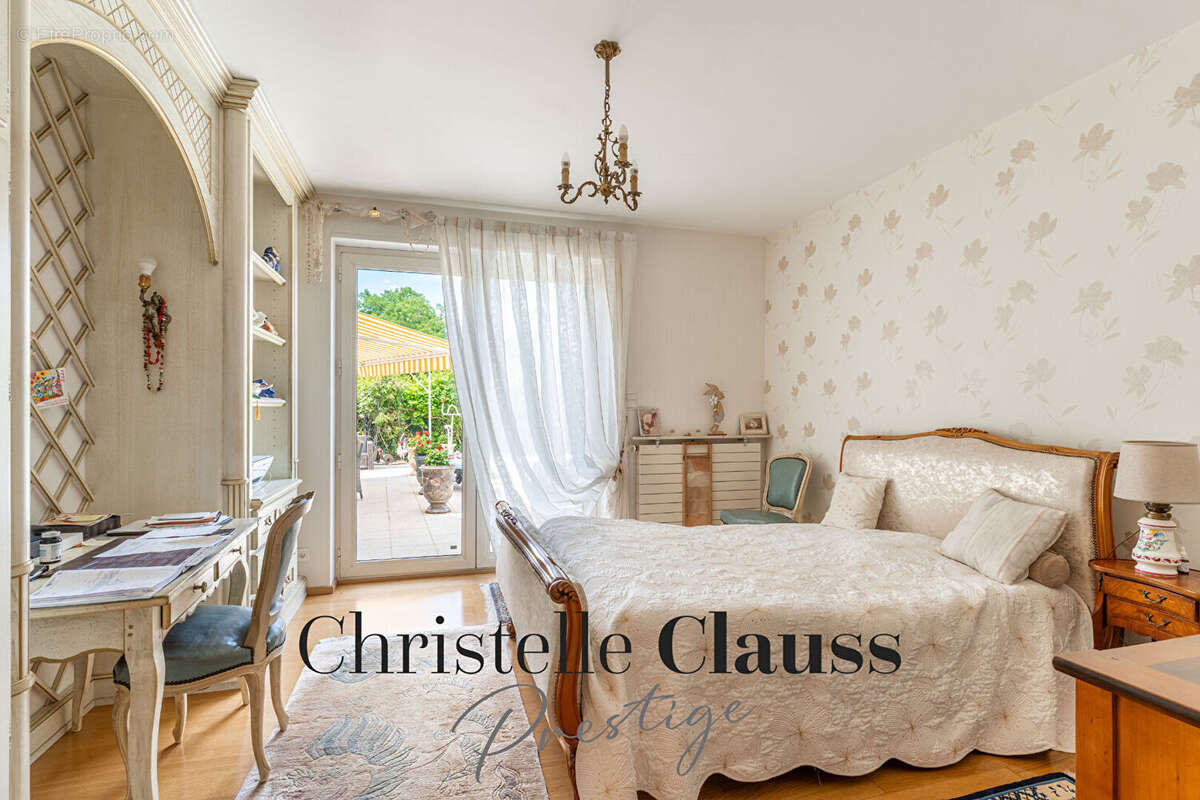 Obernai - Maison de standing 212 m² -  vente en NUE PROPRIETE (usufruit viager) - photo 9