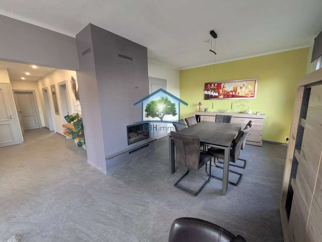 OBERMODERN (67) - Maison 130m² (165m² au sol) avec Cave, Dépendances (160m²) et Jardin sur 10.30 ares - photo 4