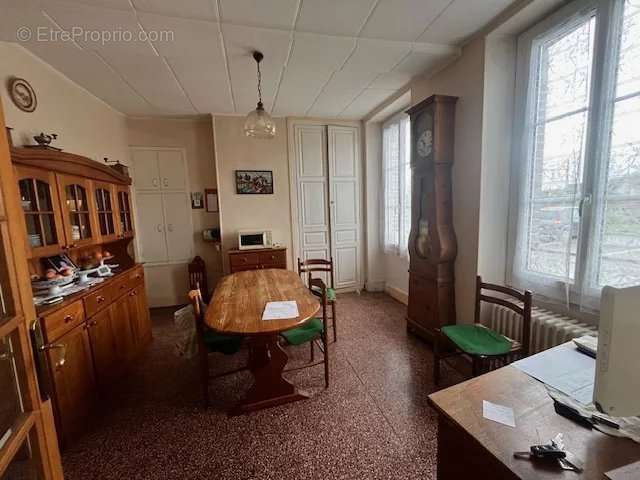 Maison à BRIENON-SUR-ARMANCON