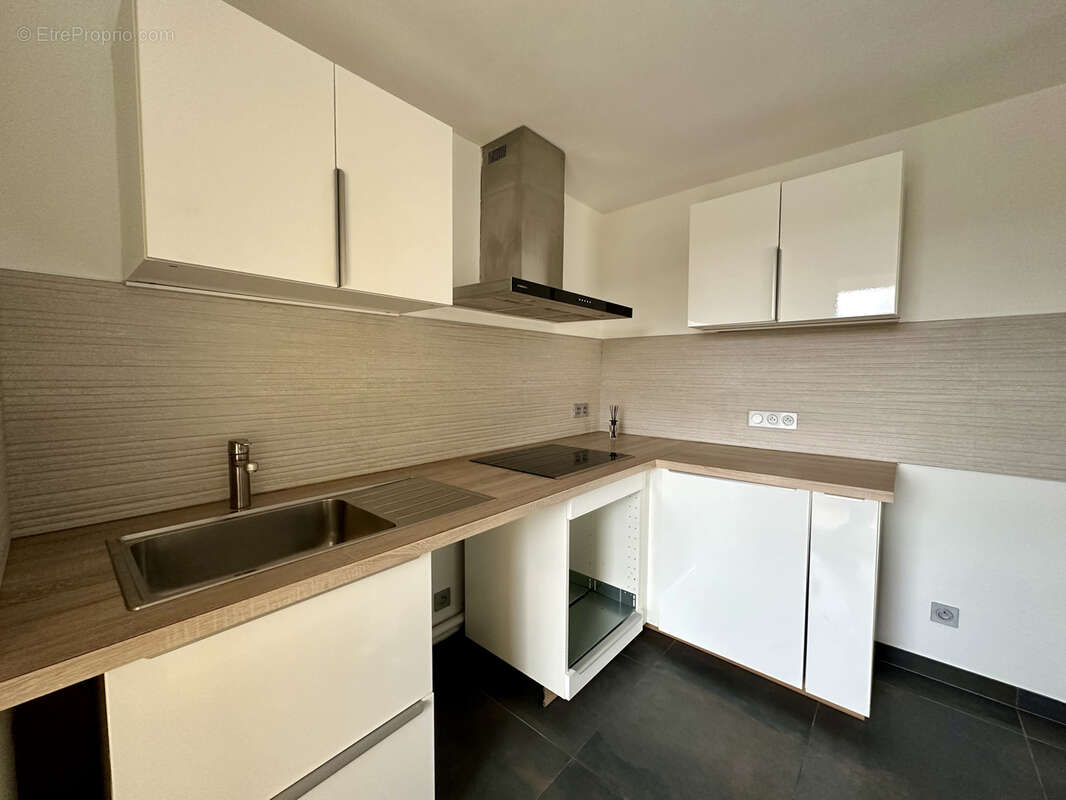 Appartement à LATTES