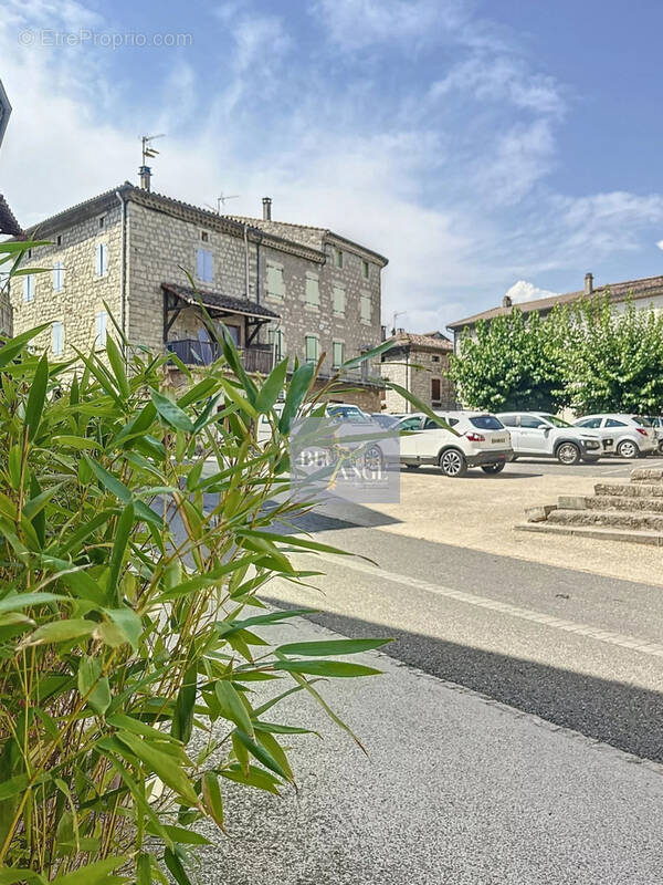 Maison à BERRIAS-ET-CASTELJAU