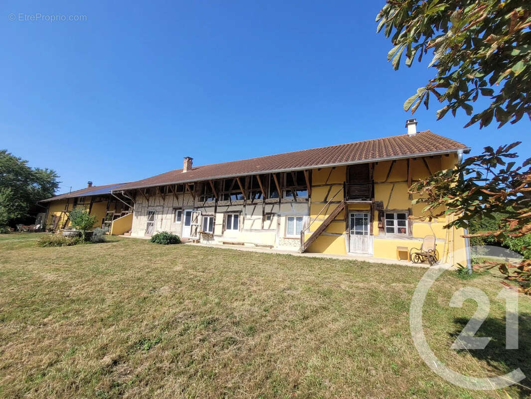 Maison à MONTPONT-EN-BRESSE