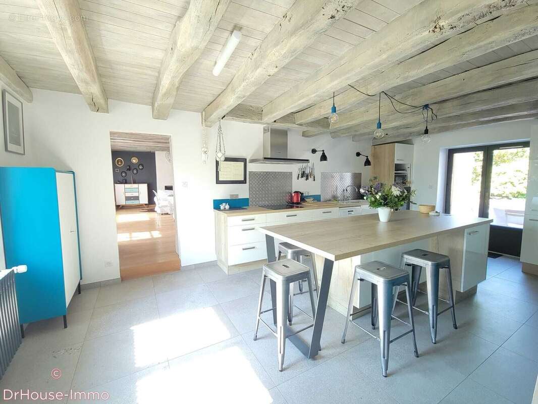 Maison 262 m² à Challans  - photo 3