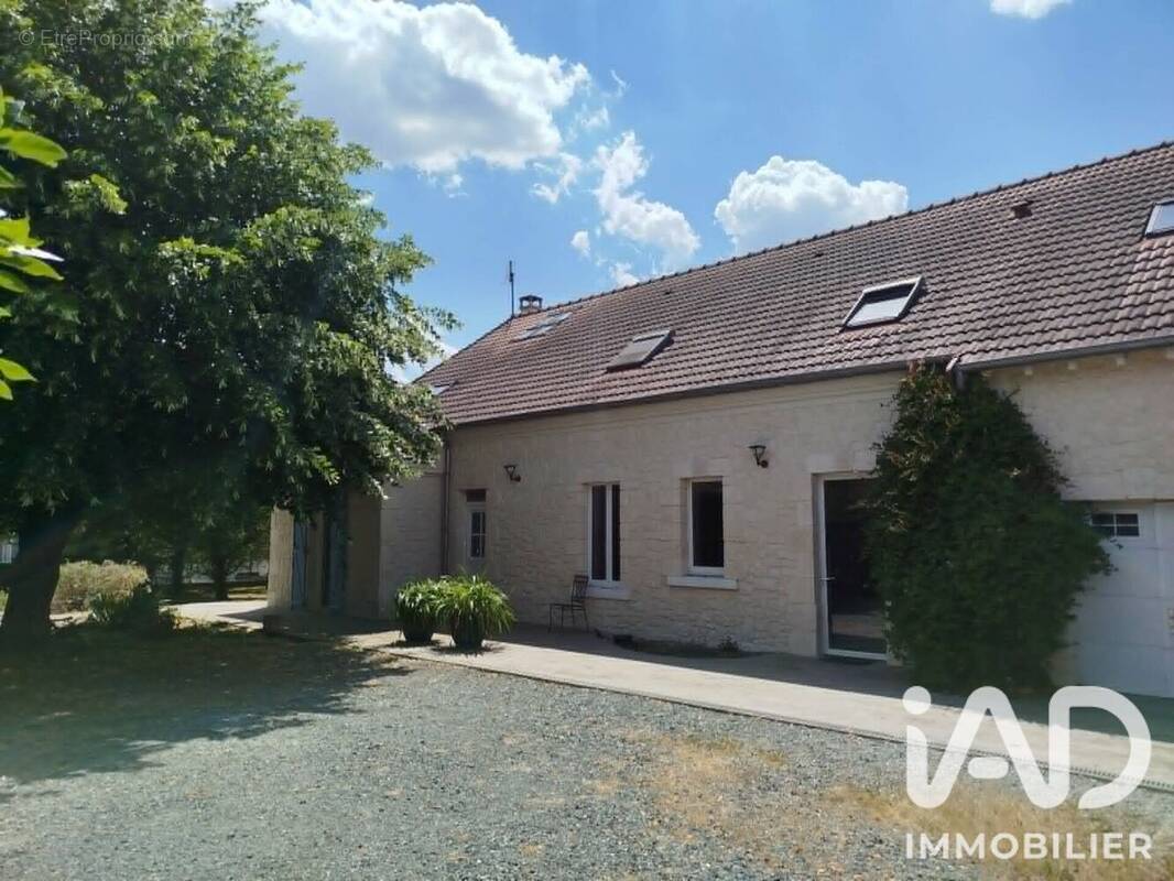 Photo 1 - Maison à SAINT-GERMAIN-DU-PUY