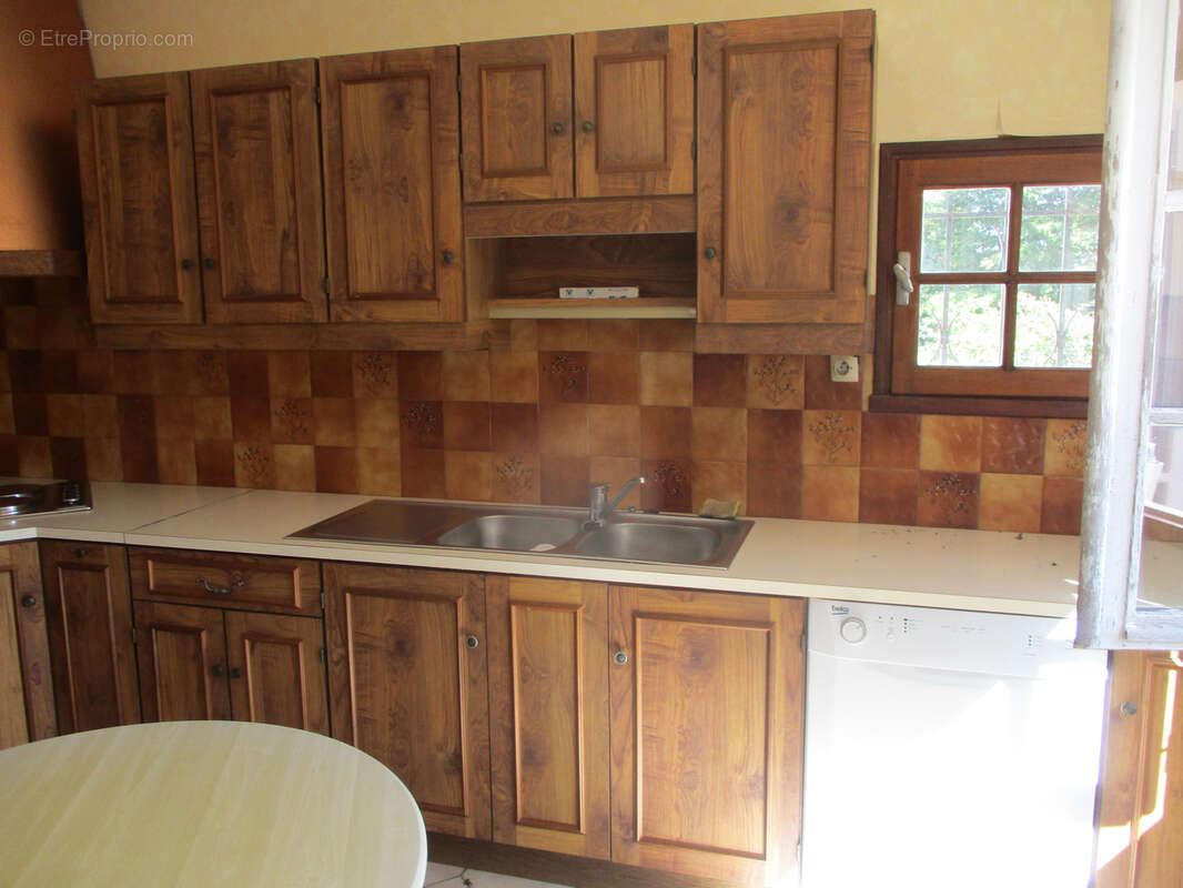 Six chambres. - photo 10