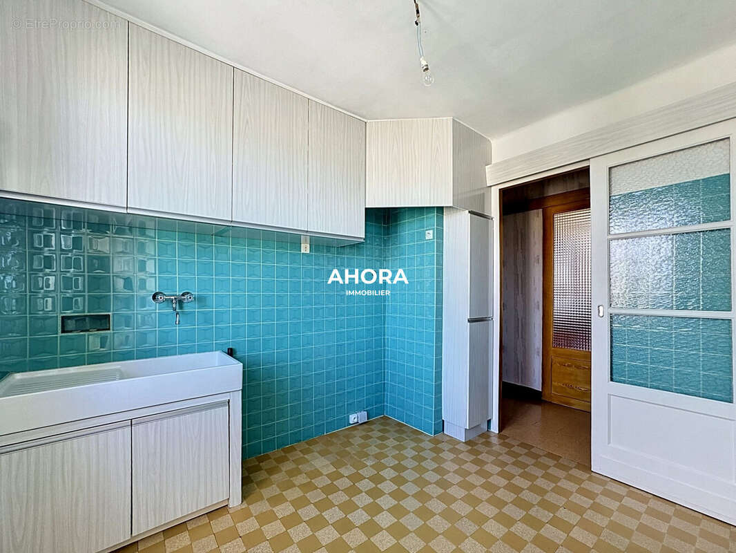 Appartement à MARSEILLE-9E